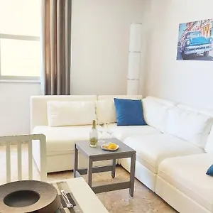 https://piso-moderno-cerca-de-todos-los-servicios.in-canary-islands.com
